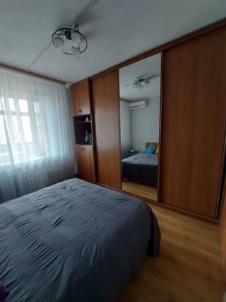 Продається затишна двокімнатна квартира з роздільним плануванням на проспекті Бажана, метро Харківська