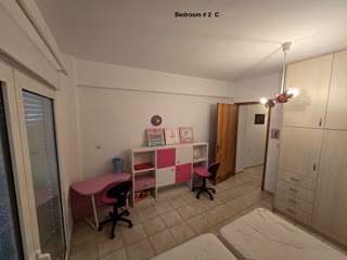 180 m² Apartment