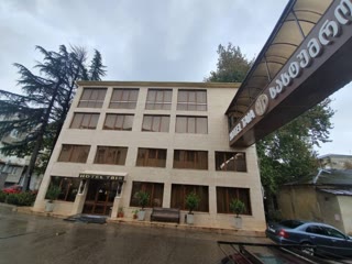 იყიდება  სასტუმრო ქუთაისის ცენტრში