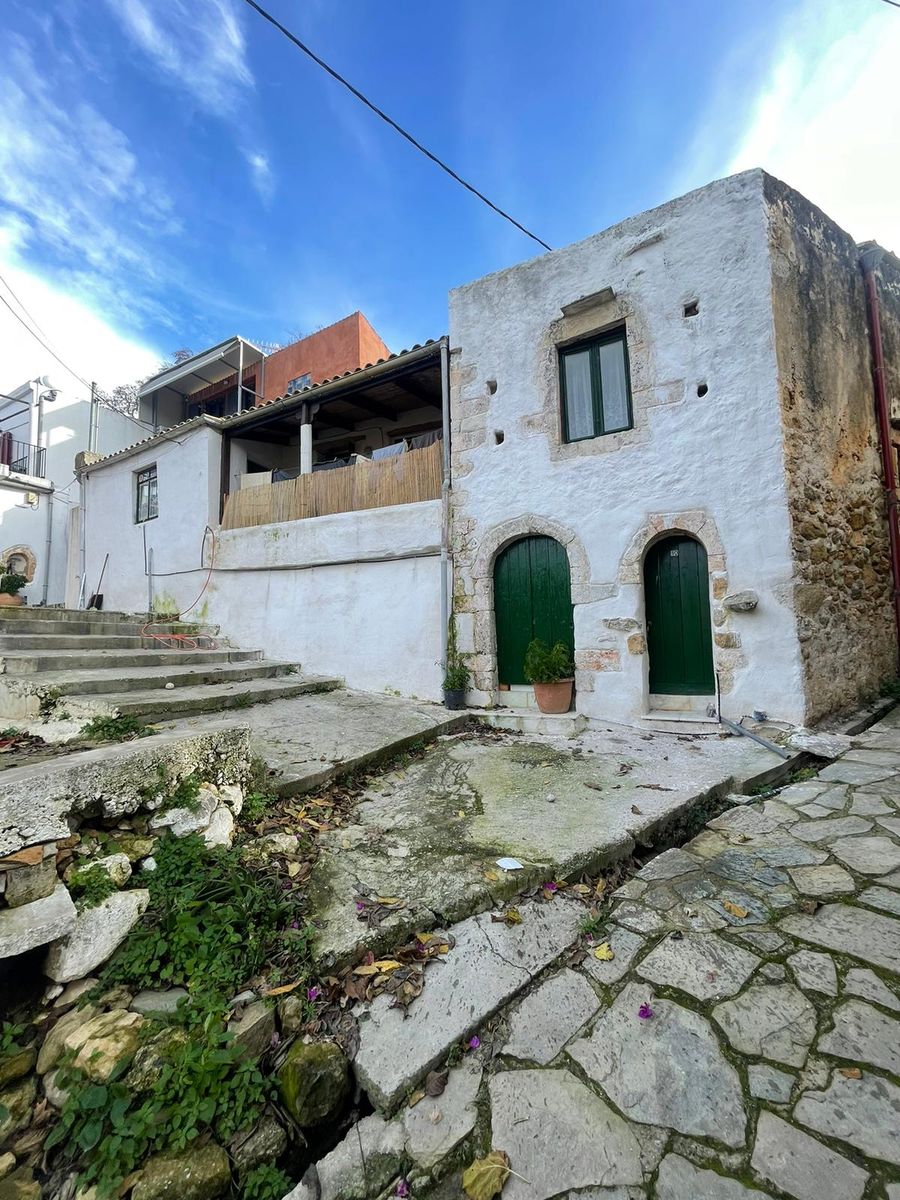 Μονοκατοικία 120τ.μ.