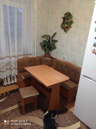 Срочно продам трьохкімнатну квартиру