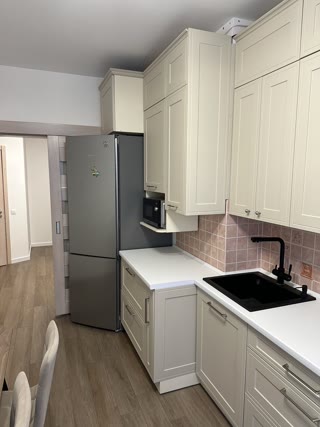 Продаж 3-кімнатної квартири на Позняках біля метро Осокорки