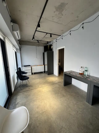 Universal commercial space for rent in Vake