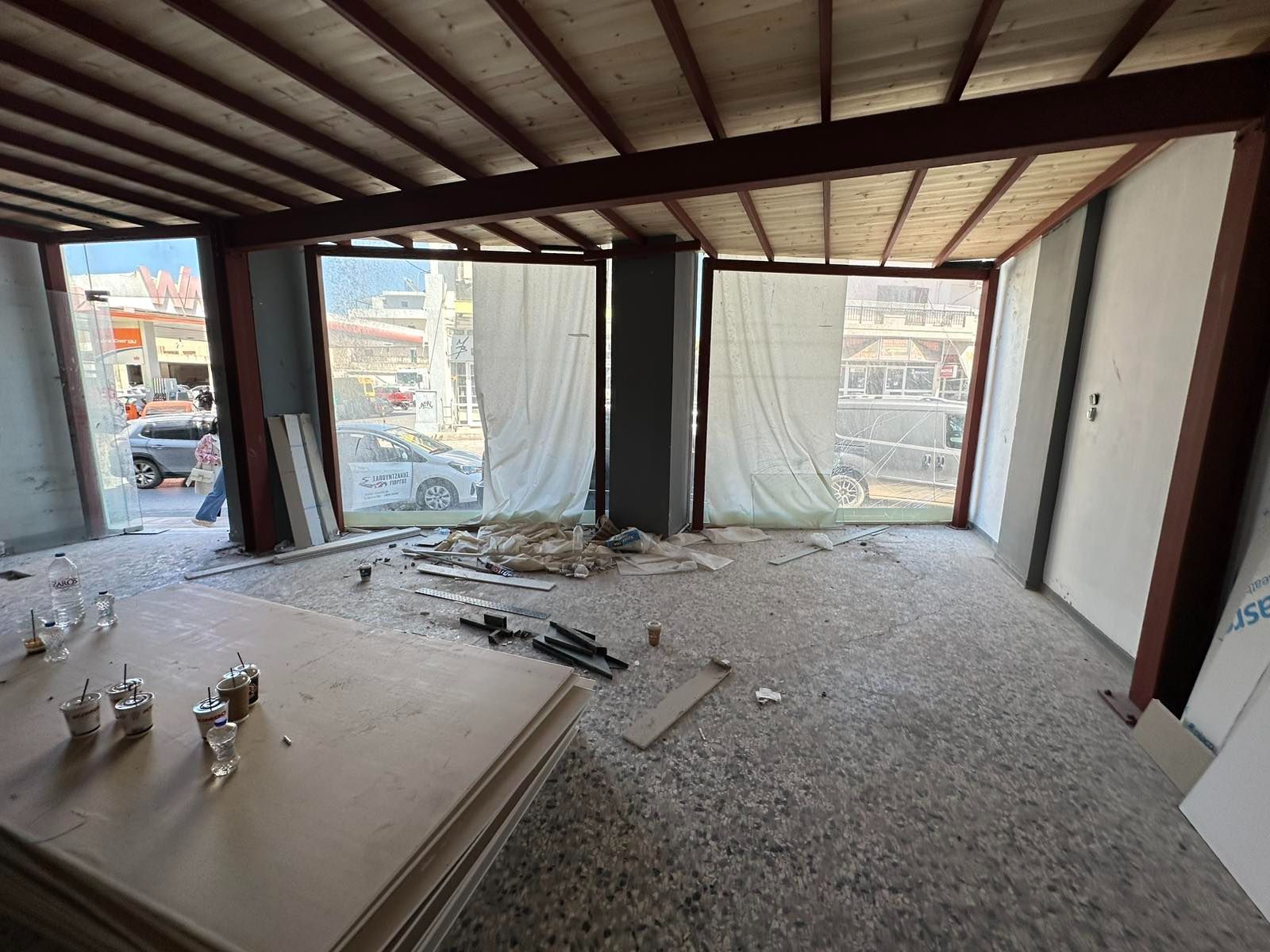 280 m² Store