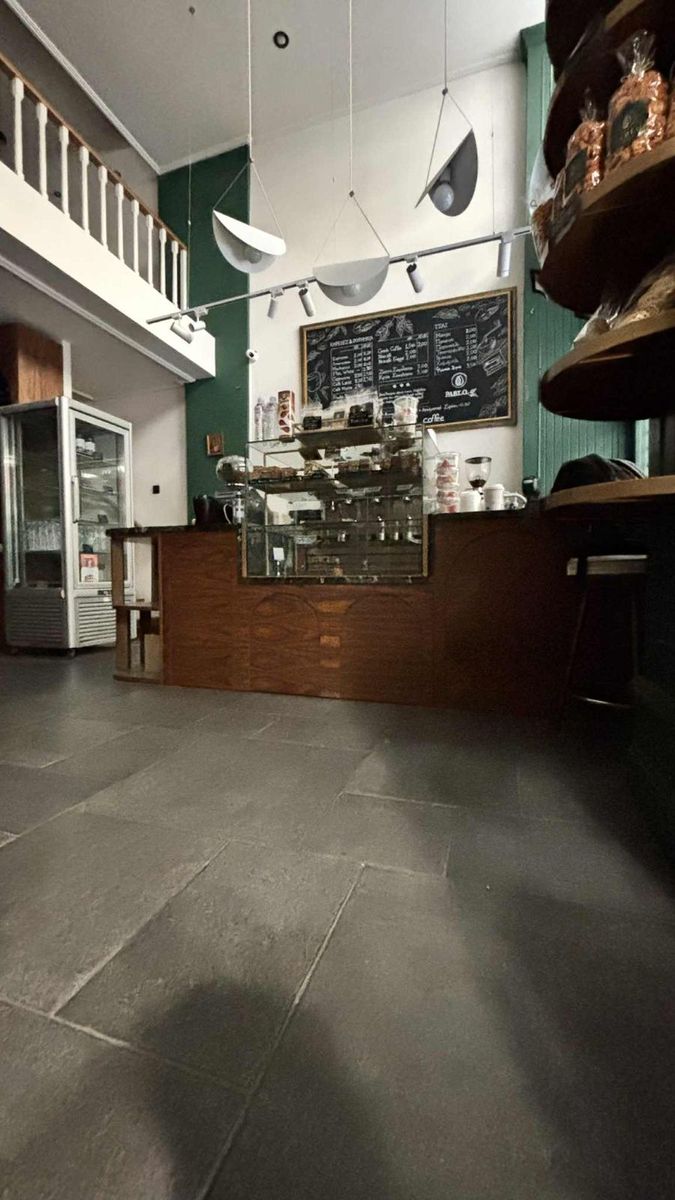 224 m² Store