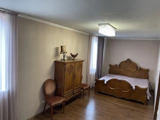 ქირავდება 5 ოთახიანი კერძო სახლი კრწანისში