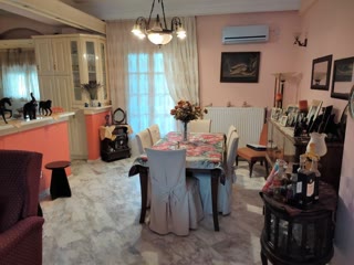 Отдельный дом, 180 м²