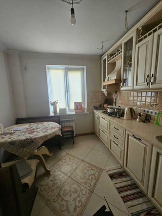 Продається 3к квартира, Харківський масив