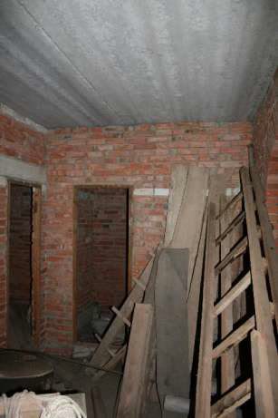 Unfinished house in Valky