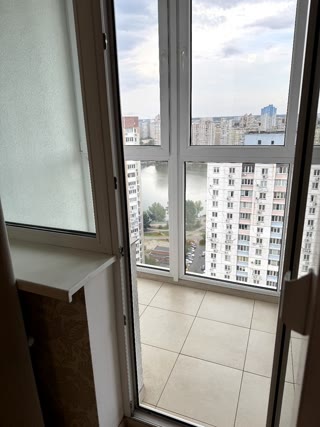 Продаж однокімнатної квартири студії, озеро Сонячне, Дарницький р-н