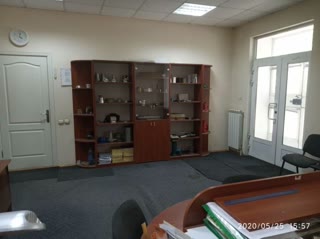 здам приміщення під офіс метро з-д ім