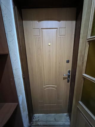 Продам 1 кімнатну квартиру на Нових Будинках