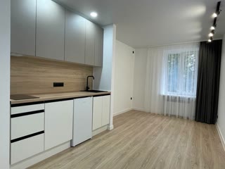 Продаж 1-к ремонт Дарницька площа метро Лівобережна Чернігівська