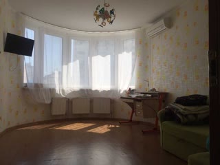 Продається 2-кімнатна квартира, метро Осокорки, Дарницький район