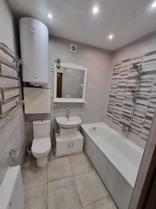 Продам 3-кімнатну квартиру с Жуковського, ЖК Пори року, Дача 55