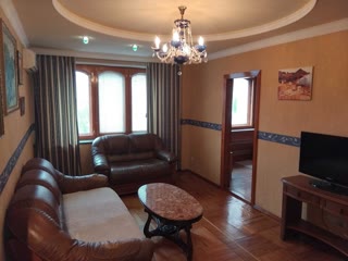 Продам 4х кімнатну квартиру пр. Гагаріна