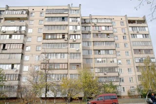 Продаж 1-кімнатної квартири на Троєщені
