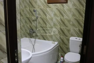 3-storey house are for rent