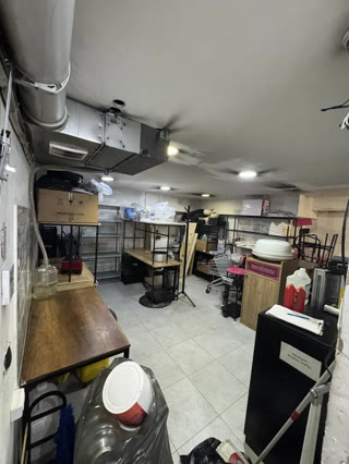Universal commercial space for rent in Chugureti