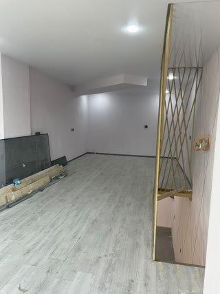 ვიტრაჟული კომერციული ფართი ჩაიკოვსკის ქუჩაზე — საკუთარი პარკინგით