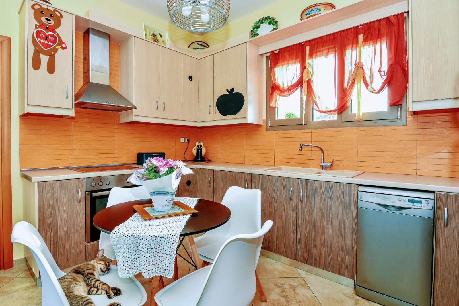 Отдельный дом, 200 м²