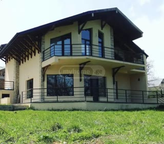 6-room private house for rent in Kojori