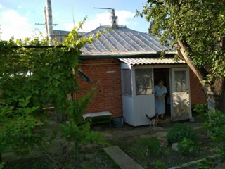 Будинок з ділянкою