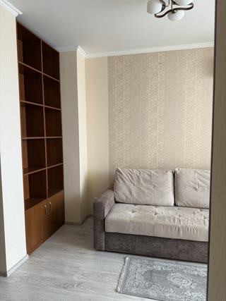 Продається 2 кім. квартира 51 м2 біля ТРЦ Караван