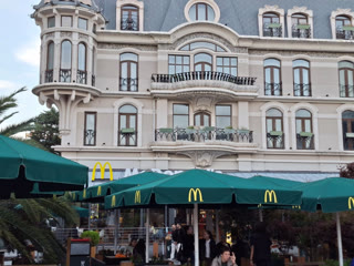 📍 ევროპის მოედანი / Europe Square (McDonald’s building)