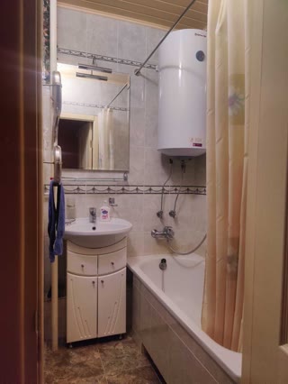 Продам 2-комнатную квартиру, ст. м. “Алексеевская”, улица Энвера Ахсарова, Алексеевка