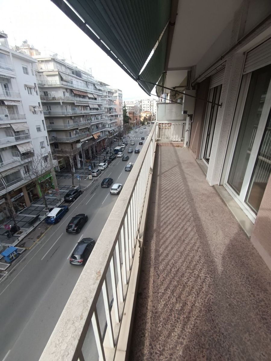 90 m² Apartment