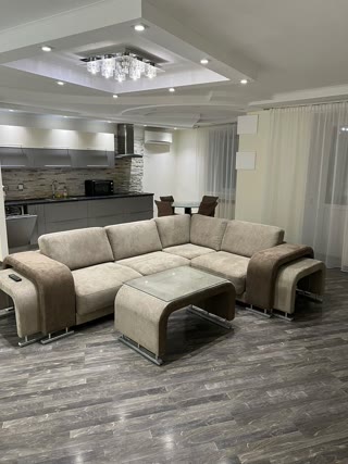 Продаж 3-кімнатна квартира біля метро Позняки
