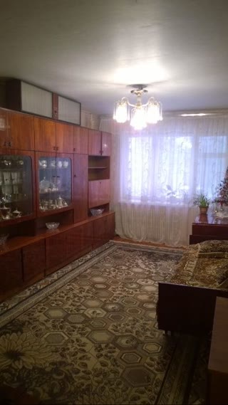 Продам двокімнатну квартиру, 3 мн