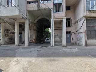 იყიდება   მანსარდი  ვაკეში