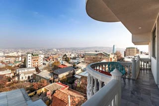 იყიდება 22 ნომრიანი სასტუმრო ვერაზე