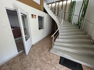 ქირავდება უნივერსალური კომერციული ფართი დიდუბეში