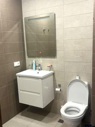 Сдается квартира c 2 спальнями.