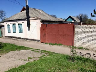 Продам 2 дома в одном дворе