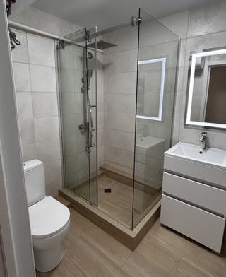 Продаж 1к квартири 33 кв. м на просп. Леоніда Каденюка