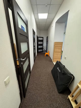 Оренда фасадного приміщення 137м2 на Позняках