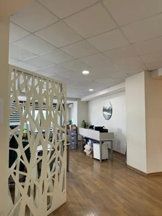 ქირავდება საოფისე კომერციული ფართი საბურთალოზე