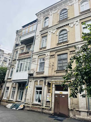 Продається 2-кімнатна квартира, Межигірська, Шевченківський