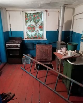 Продам пол дома в Купянске