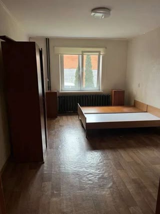 Продам 3к квартиру на 1-му поверсі вул. Урлівська