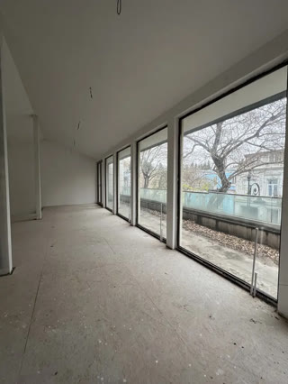 Universal commercial space for rent in Chugureti