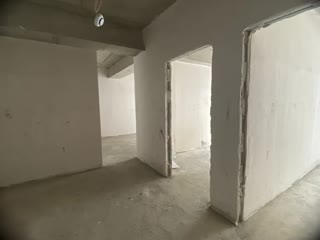 Продается 3-комнатная квартира в Сабуртало.