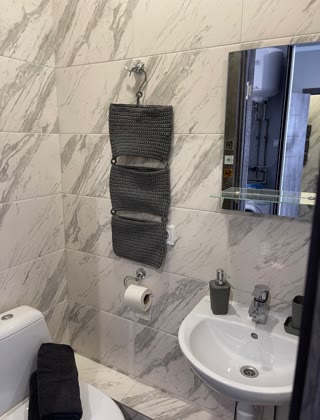 Продам гостинку Воробьевы Горы на Полях 1. Ботанічний Сад. Павлове Поле