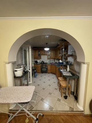 Продам 3х к. квартиру Защитников Украины