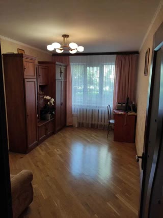 Пропонується в оренду 3х кімнатна квартира біля метро Деміївська