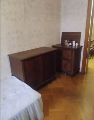 ქირავდება 4 ოთახიანი კერძო სახლი ვაკეში
